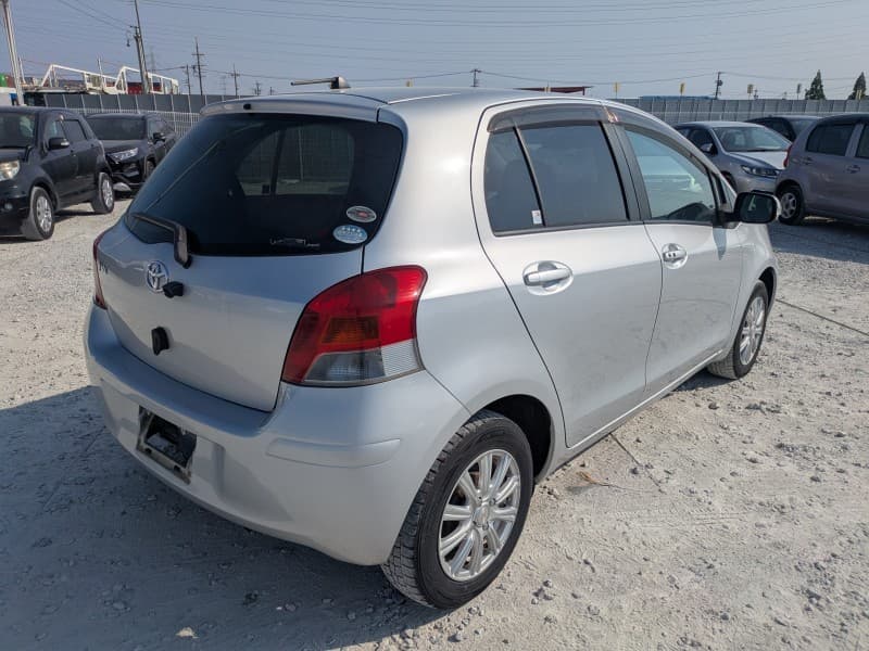 TOYOTA VITZ 2010 3 thumbnail 4