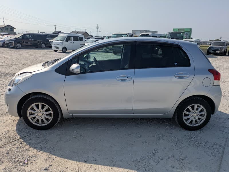 TOYOTA VITZ 2010 3 thumbnail 7