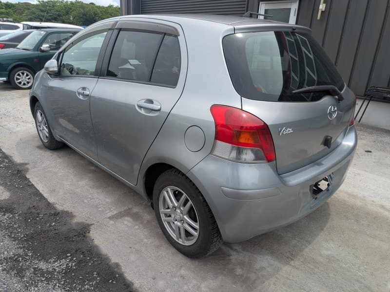 TOYOTA VITZ 2010 6 thumbnail 3