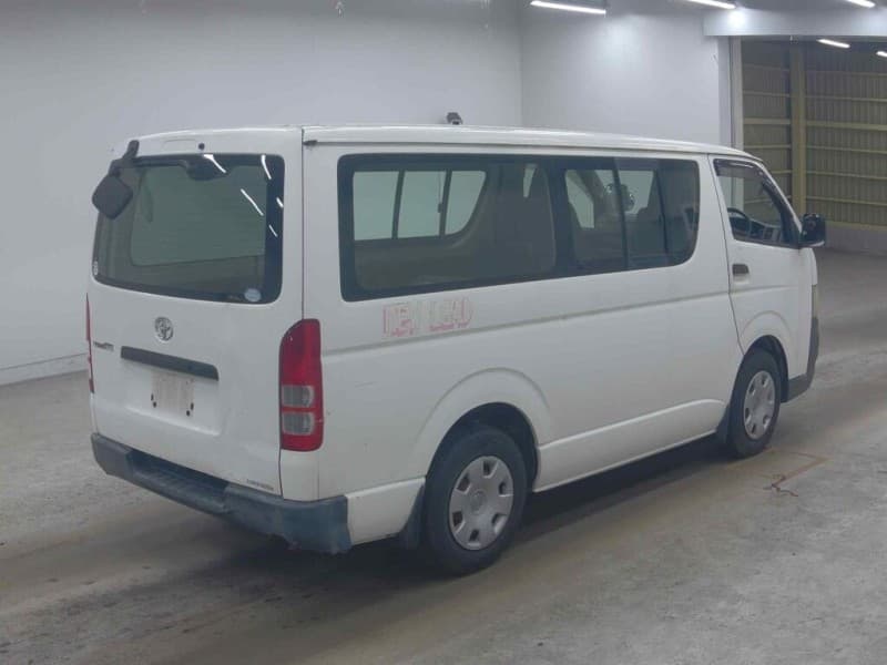 TOYOTA REGIUSACE 2005 4 thumbnail 3