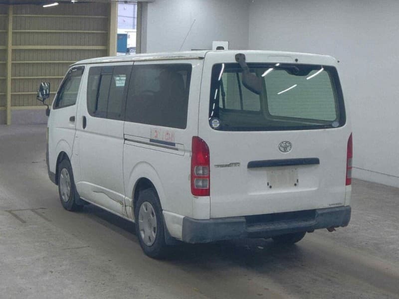TOYOTA REGIUSACE 2005 4 thumbnail 4
