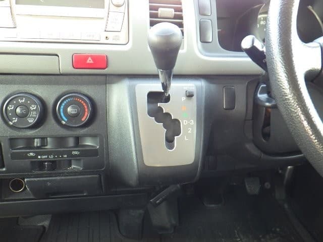 TOYOTA HIACE 2008 8 thumbnail 11
