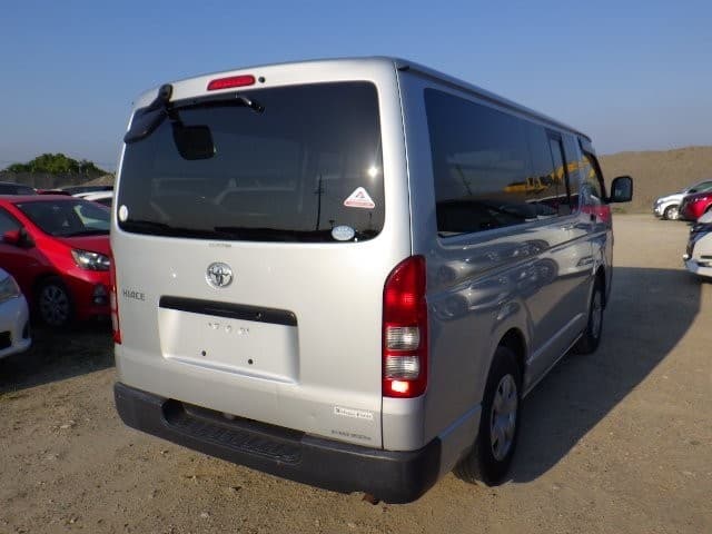 TOYOTA HIACE 2008 8 thumbnail 3