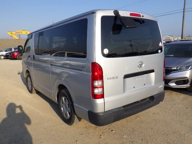TOYOTA HIACE 2008 8 thumbnail 4