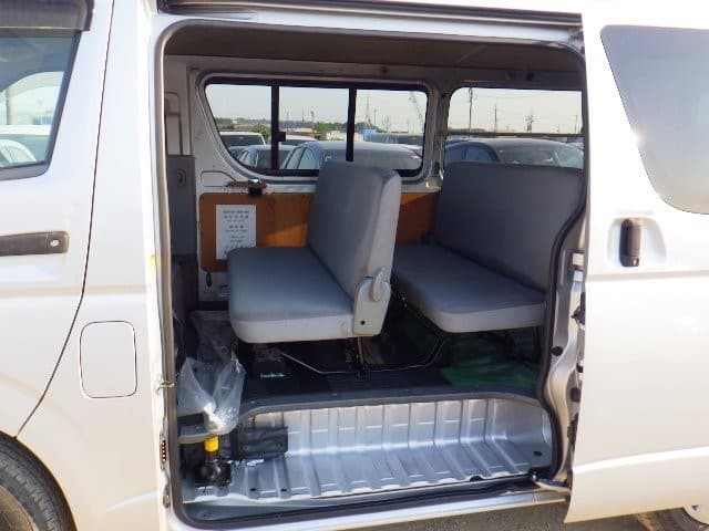 TOYOTA HIACE 2008 8 thumbnail 7