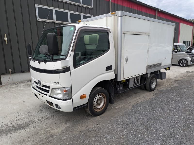 TOYOTA DYNA 2016 11 thumbnail 2