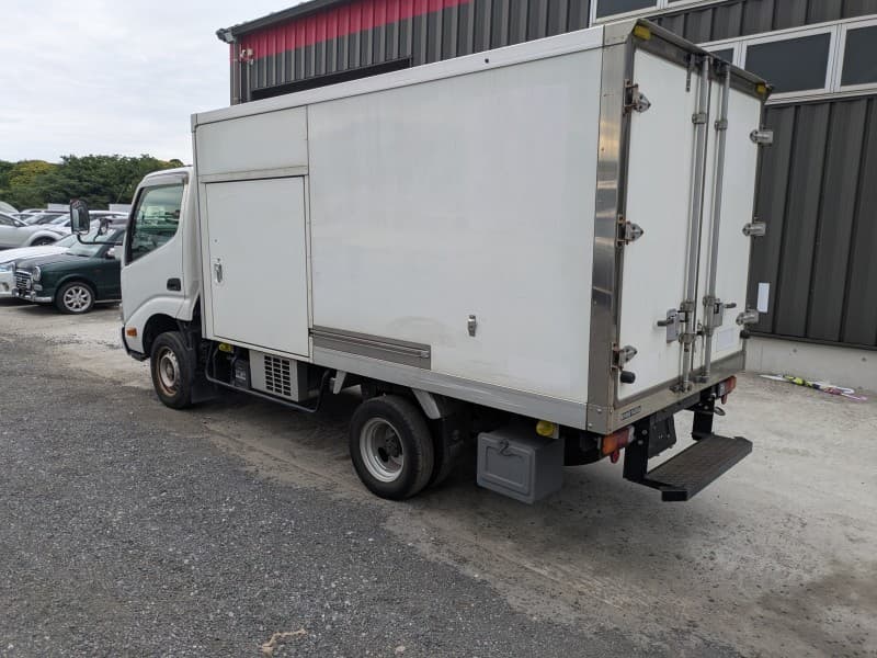 TOYOTA DYNA 2016 11 thumbnail 3