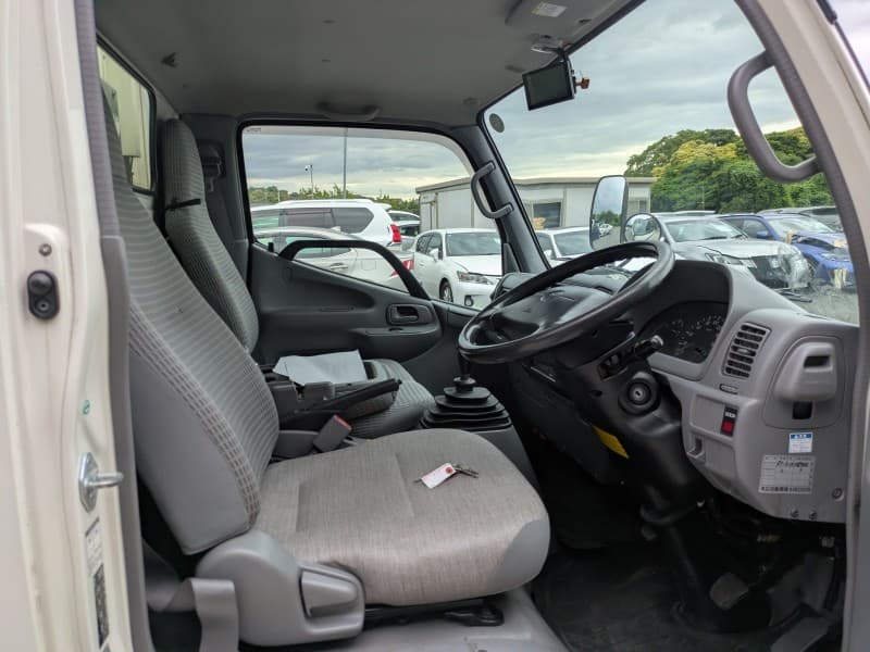 TOYOTA DYNA 2016 11 thumbnail 6