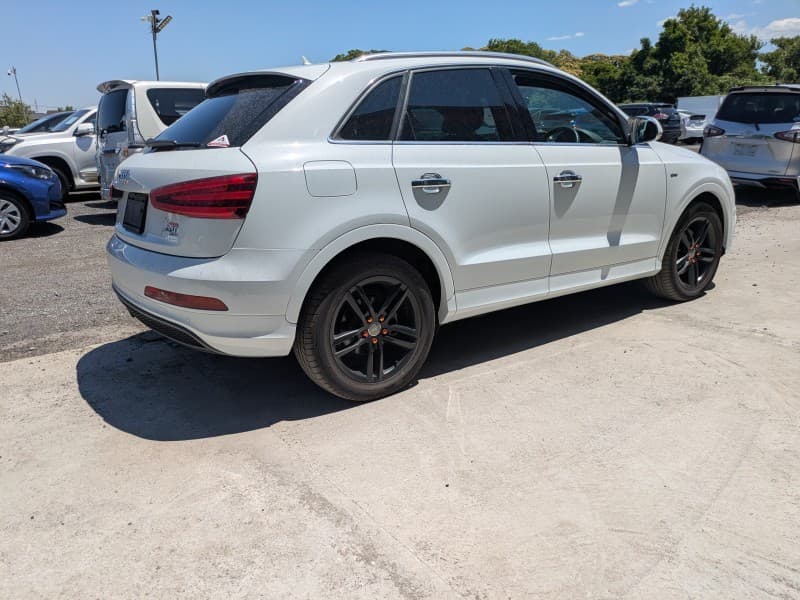 AUDI Q3 2013 9 thumbnail 4