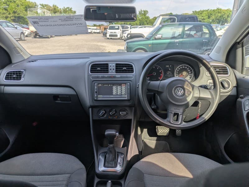 VOLKSWAGEN POLO 2010 5 thumbnail 5