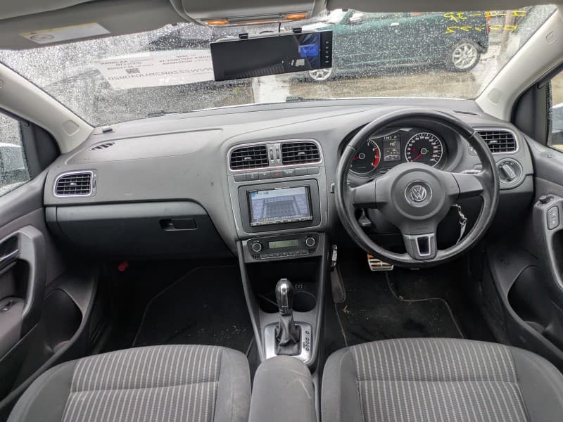 VOLKSWAGEN POLO 2011 3 thumbnail 8