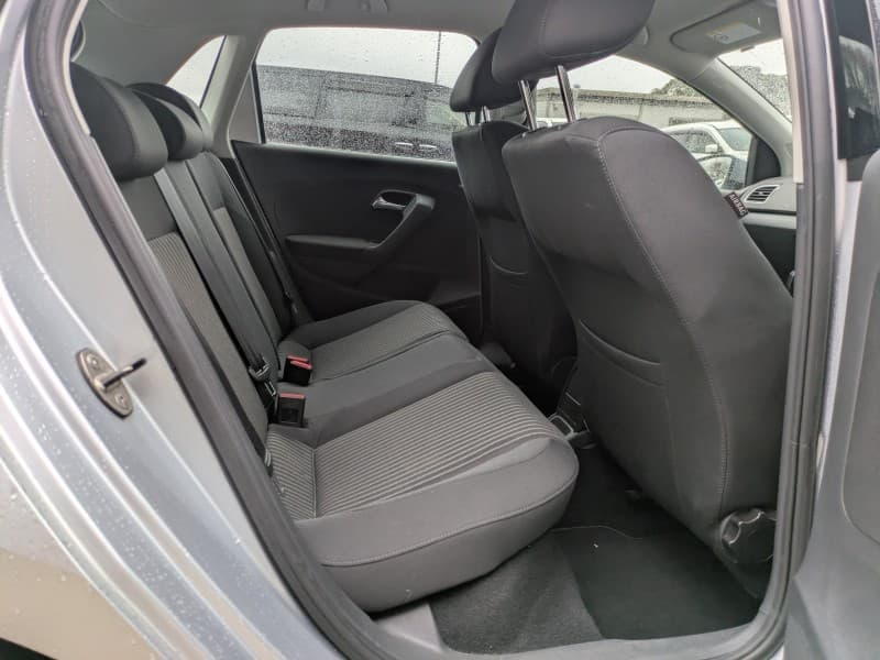 VOLKSWAGEN POLO 2011 3 thumbnail 10