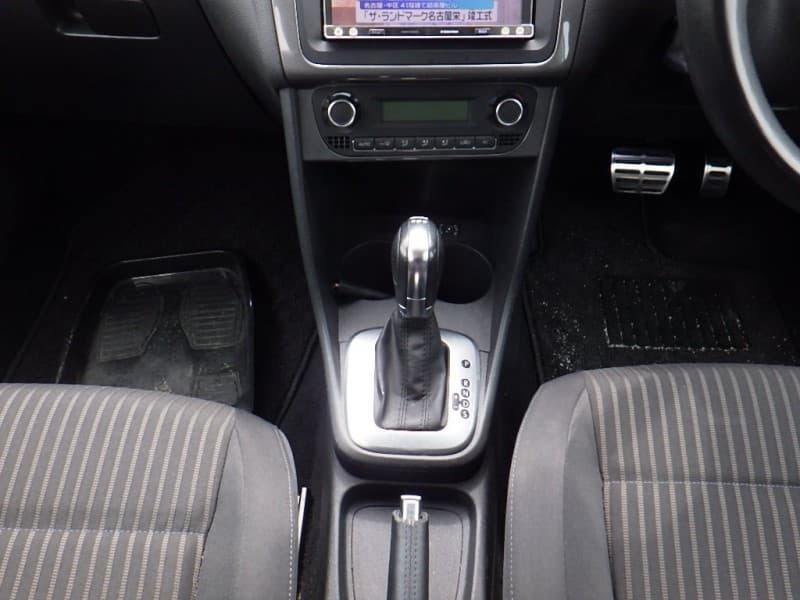 VOLKSWAGEN POLO 2011 3 thumbnail 9