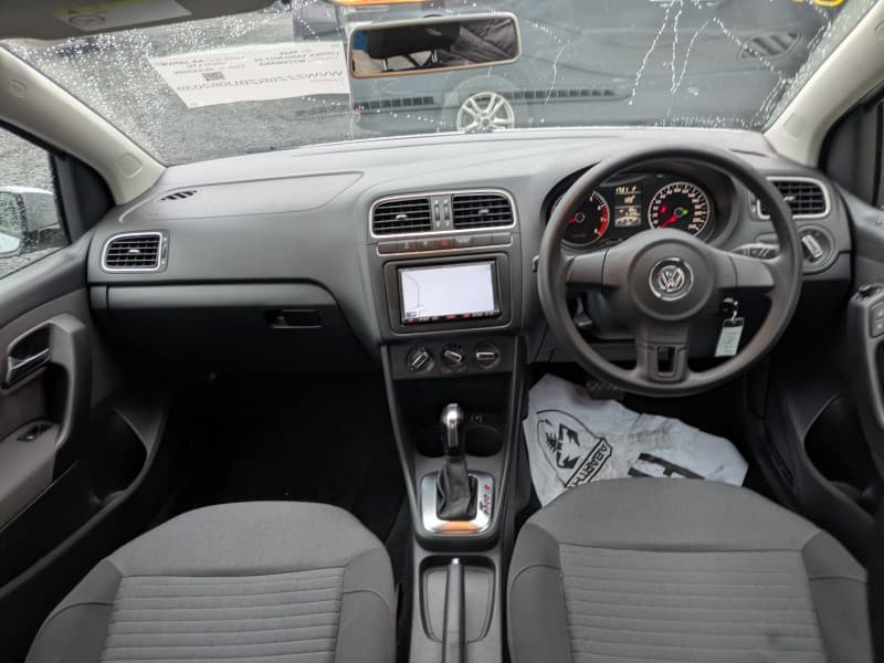 VOLKSWAGEN POLO 2011 5 thumbnail 8