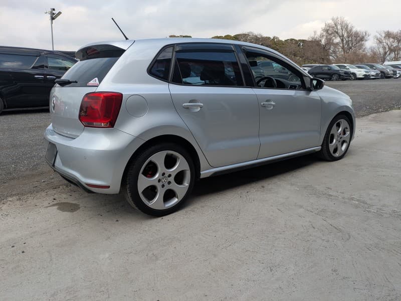 VOLKSWAGEN POLO 2011 3 thumbnail 7