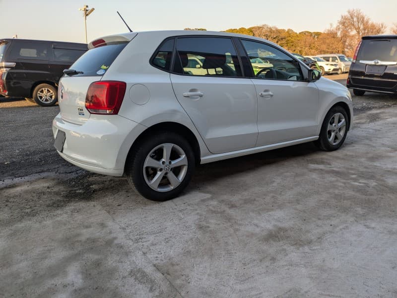 VOLKSWAGEN POLO 2011 9 thumbnail 7