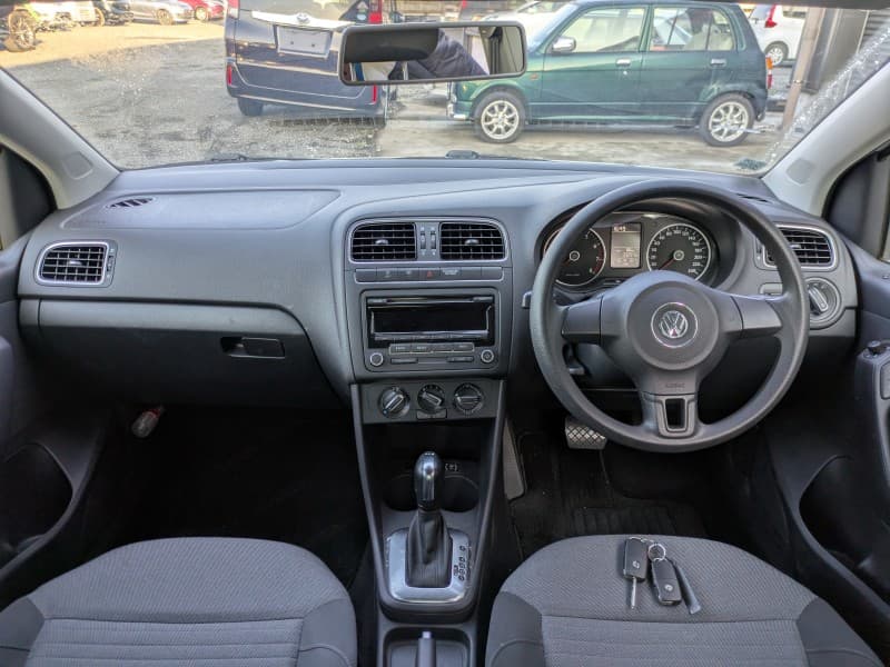 VOLKSWAGEN POLO 2011 9 thumbnail 8
