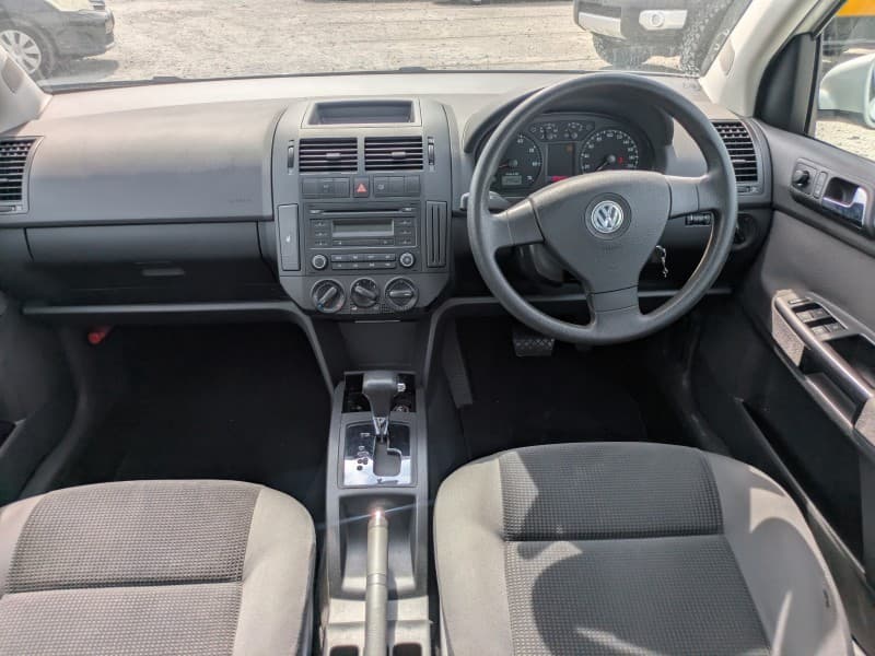 VOLKSWAGEN POLO 2009 11 thumbnail 12