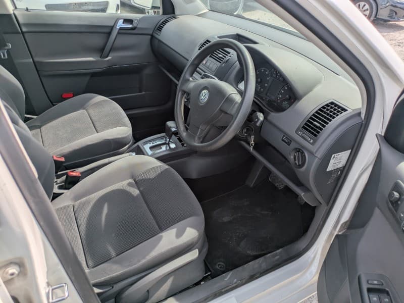 VOLKSWAGEN POLO 2009 11 thumbnail 13