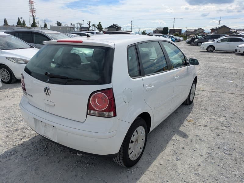 VOLKSWAGEN POLO 2009 11 thumbnail 5