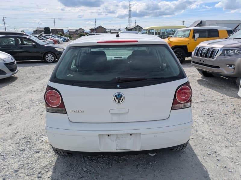 VOLKSWAGEN POLO 2009 11 thumbnail 6
