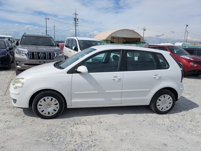 VOLKSWAGEN POLO 2009 11 thumbnail 9