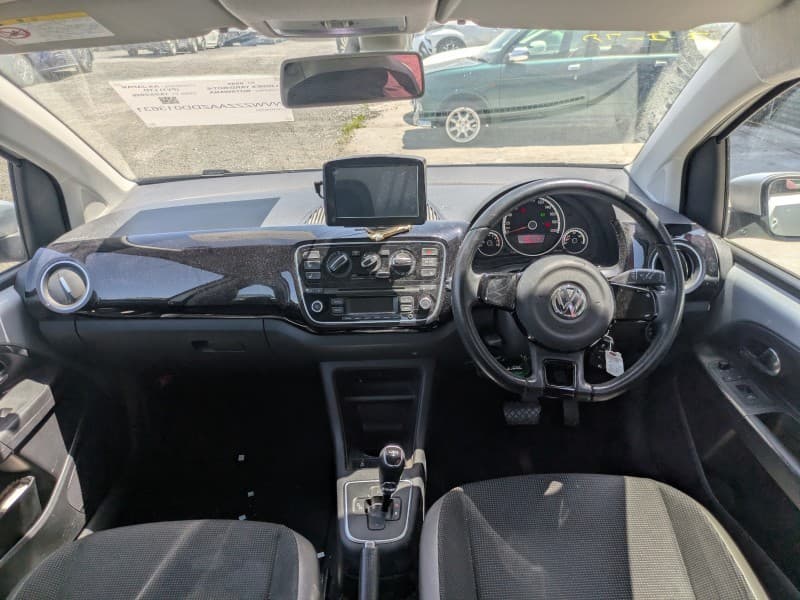 VOLKSWAGEN UP 2012 10 thumbnail 5