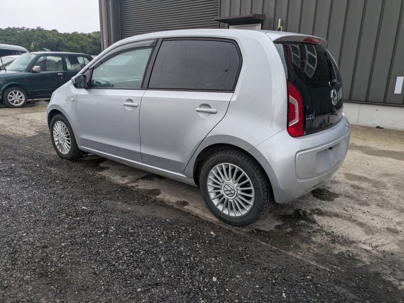 VOLKSWAGEN UP 2012 11 thumbnail 3