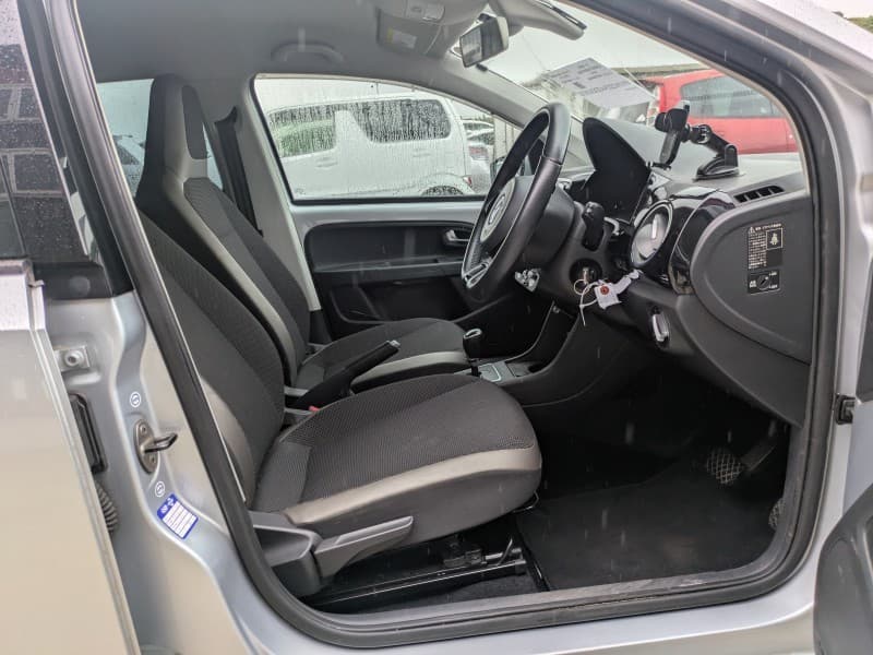 VOLKSWAGEN UP 2012 11 thumbnail 6