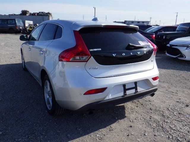 VOLVO V40 2013 3 thumbnail 12