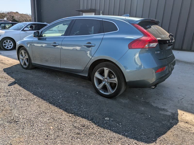 VOLVO V40 2013 9 thumbnail 6