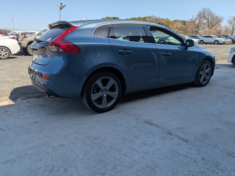 VOLVO V40 2013 9 thumbnail 7