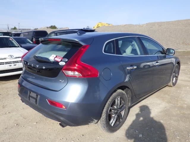 VOLVO V40 2014 3 thumbnail 14