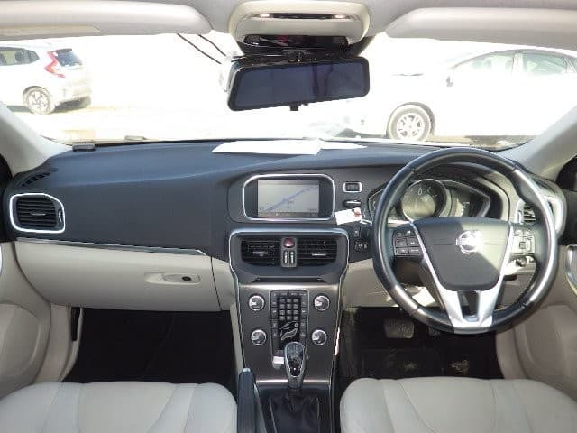 VOLVO V40 2014 3 thumbnail 17