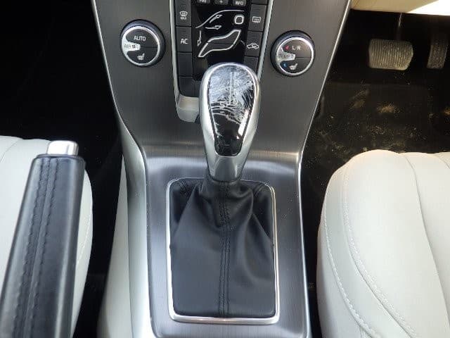 VOLVO V40 2014 3 thumbnail 20