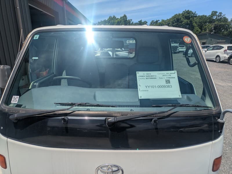 TOYOTA DYNA 2000 9 thumbnail 10