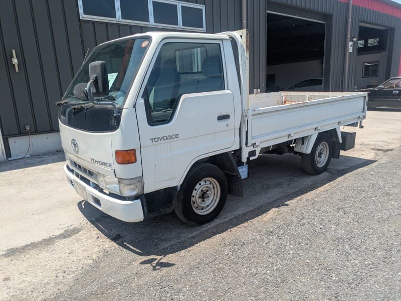 TOYOTA DYNA 2000 9 thumbnail 2
