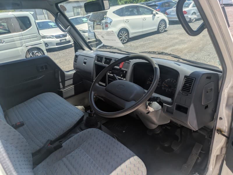TOYOTA DYNA 2000 9 thumbnail 7