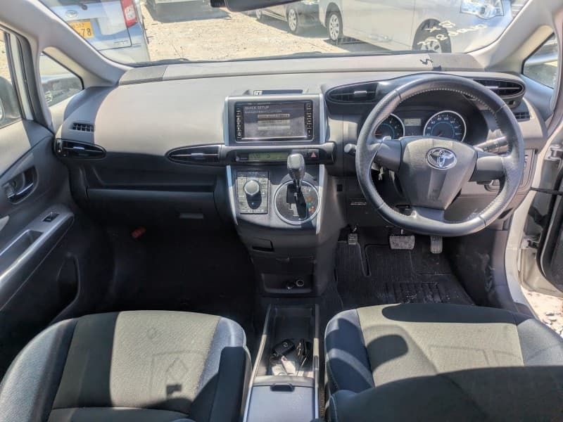 TOYOTA WISH 2009 5 thumbnail 12