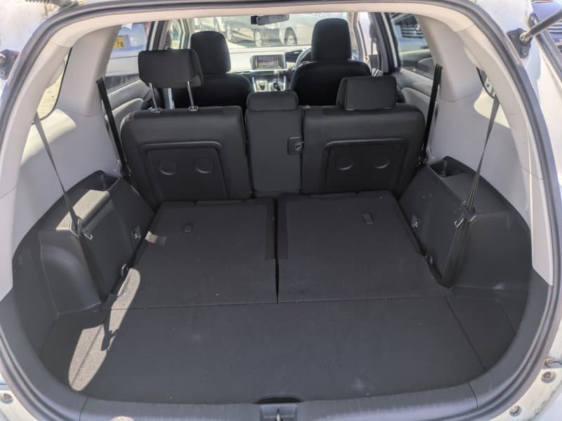 TOYOTA WISH 2009 5 thumbnail 13