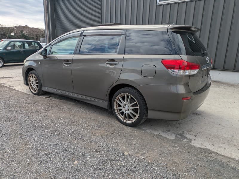 TOYOTA WISH 2009 6 thumbnail 6