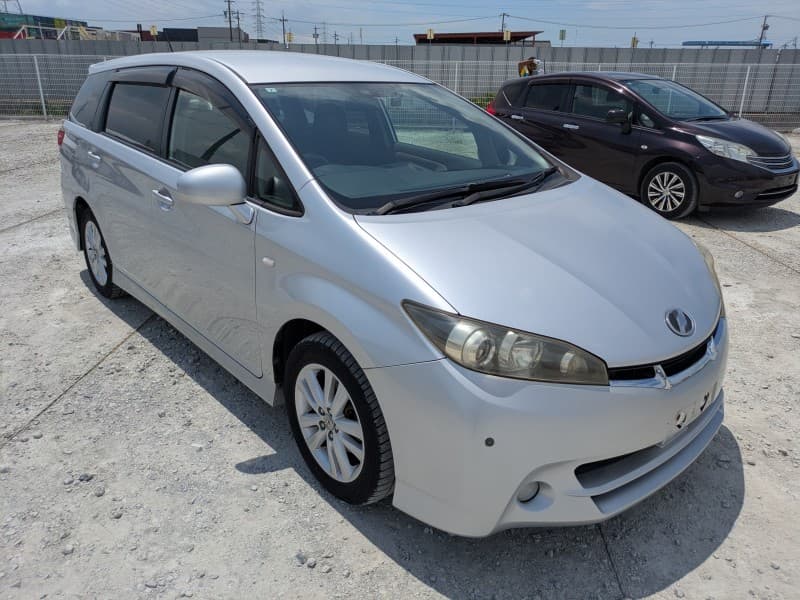 TOYOTA WISH 2009