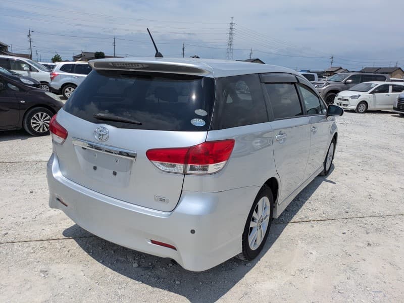 TOYOTA WISH 2009 7 thumbnail 4