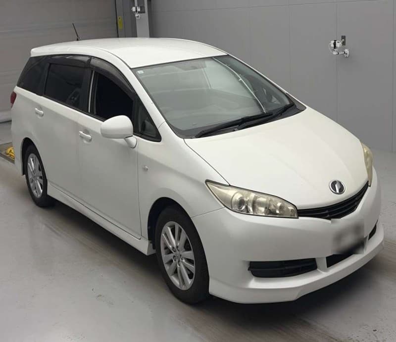 TOYOTA WISH 2009