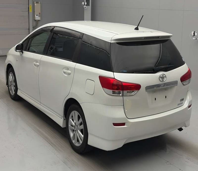 TOYOTA WISH 2009 7 thumbnail 4