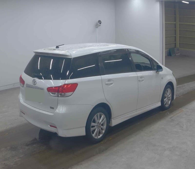 TOYOTA WISH 2009 8 thumbnail 3