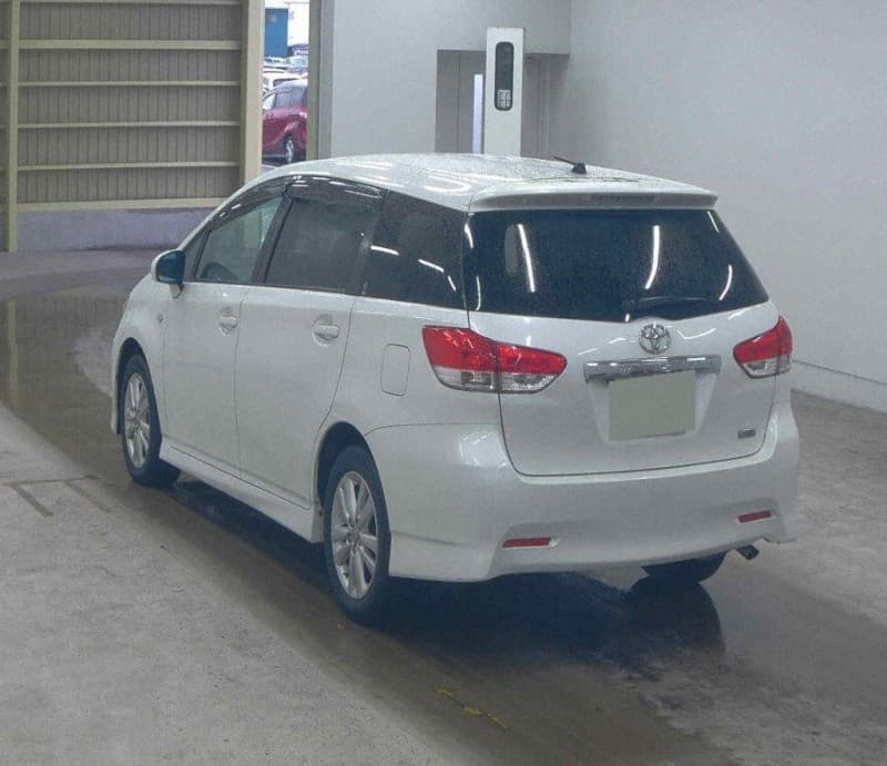TOYOTA WISH 2009 8 thumbnail 4