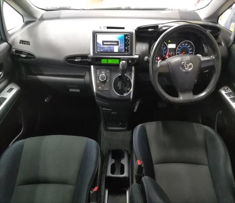 TOYOTA WISH 2009 8 thumbnail 5
