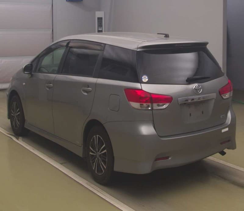 TOYOTA WISH 2009 9 thumbnail 4