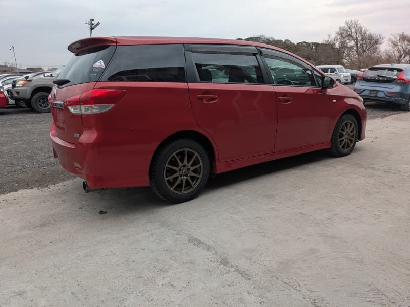 TOYOTA WISH 2009 11 thumbnail 7